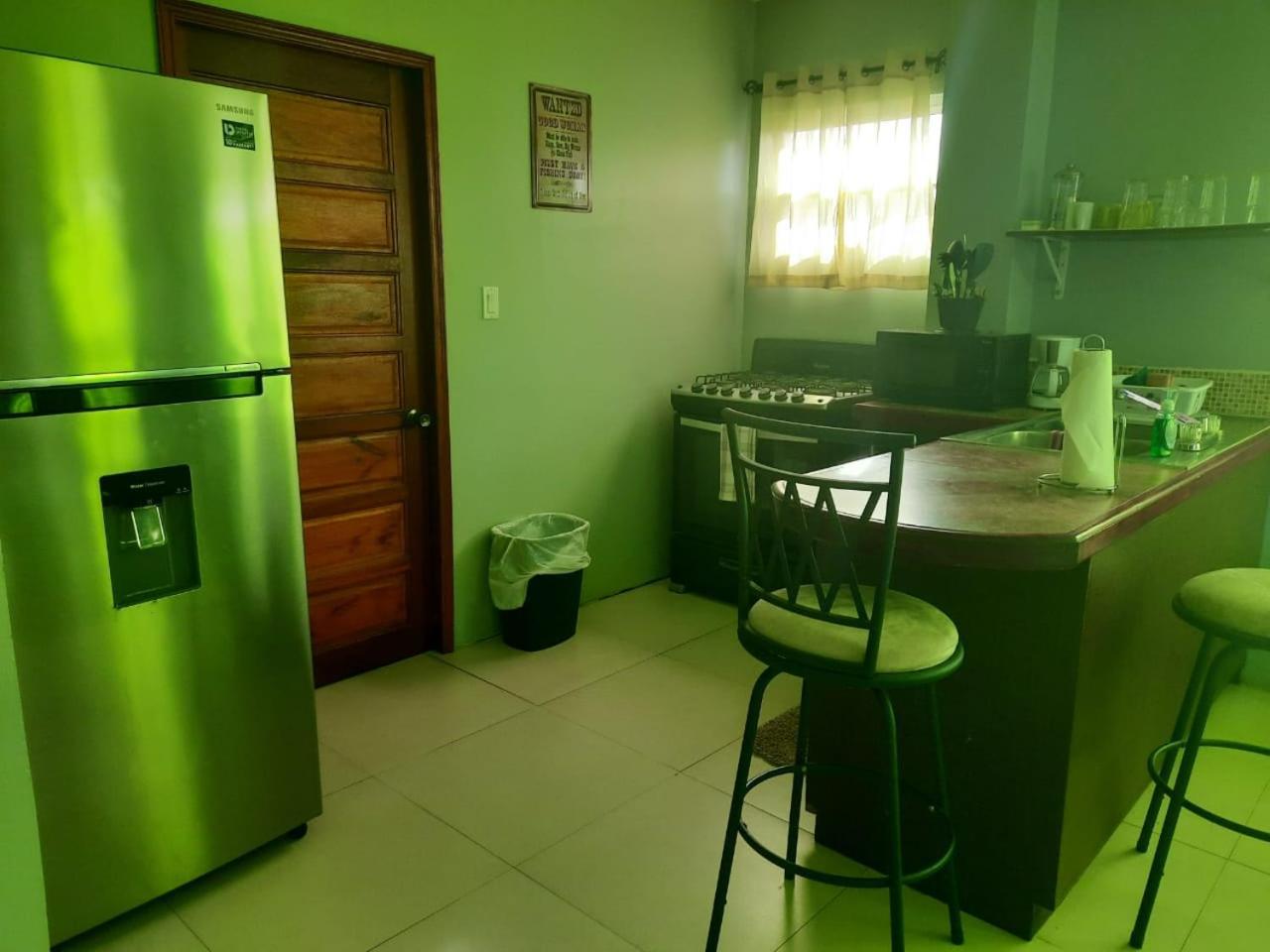 Db Tower Vacation Rental Belize City Eksteriør billede