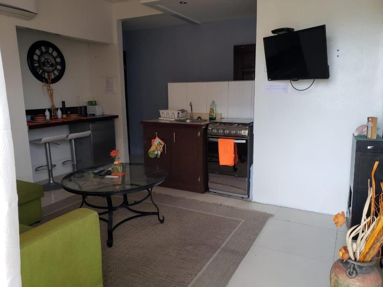 Db Tower Vacation Rental Belize City Eksteriør billede